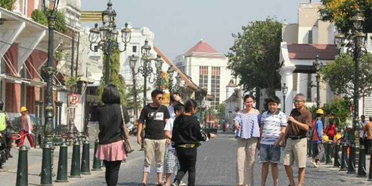 Menikmati Pesona Sejarah di Kota Lama Semarang