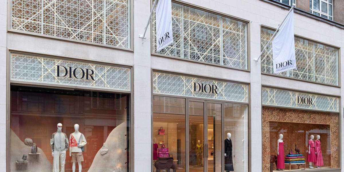 that can Dior Outlet be mixed and matched with a variety