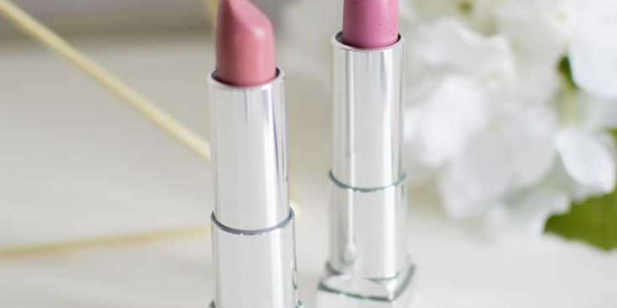 Experience Luxury with Velvet Sensation Lipstick